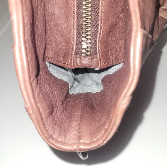 Day & Mood Elegant Brown Leather and Suede Shoulder Bag - Picture 10 of 15